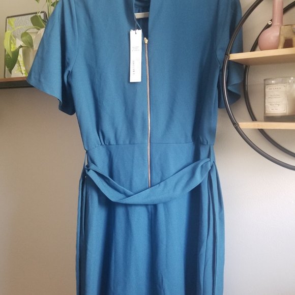 Belted A line Dress - Picture 2 of 4
